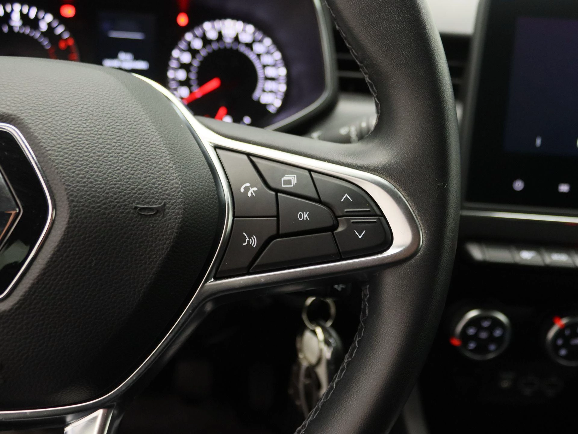Renault-Clio-image-16