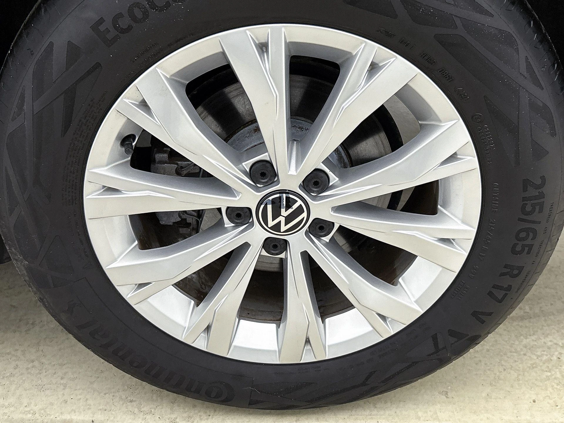 Volkswagen-Tiguan-image-32