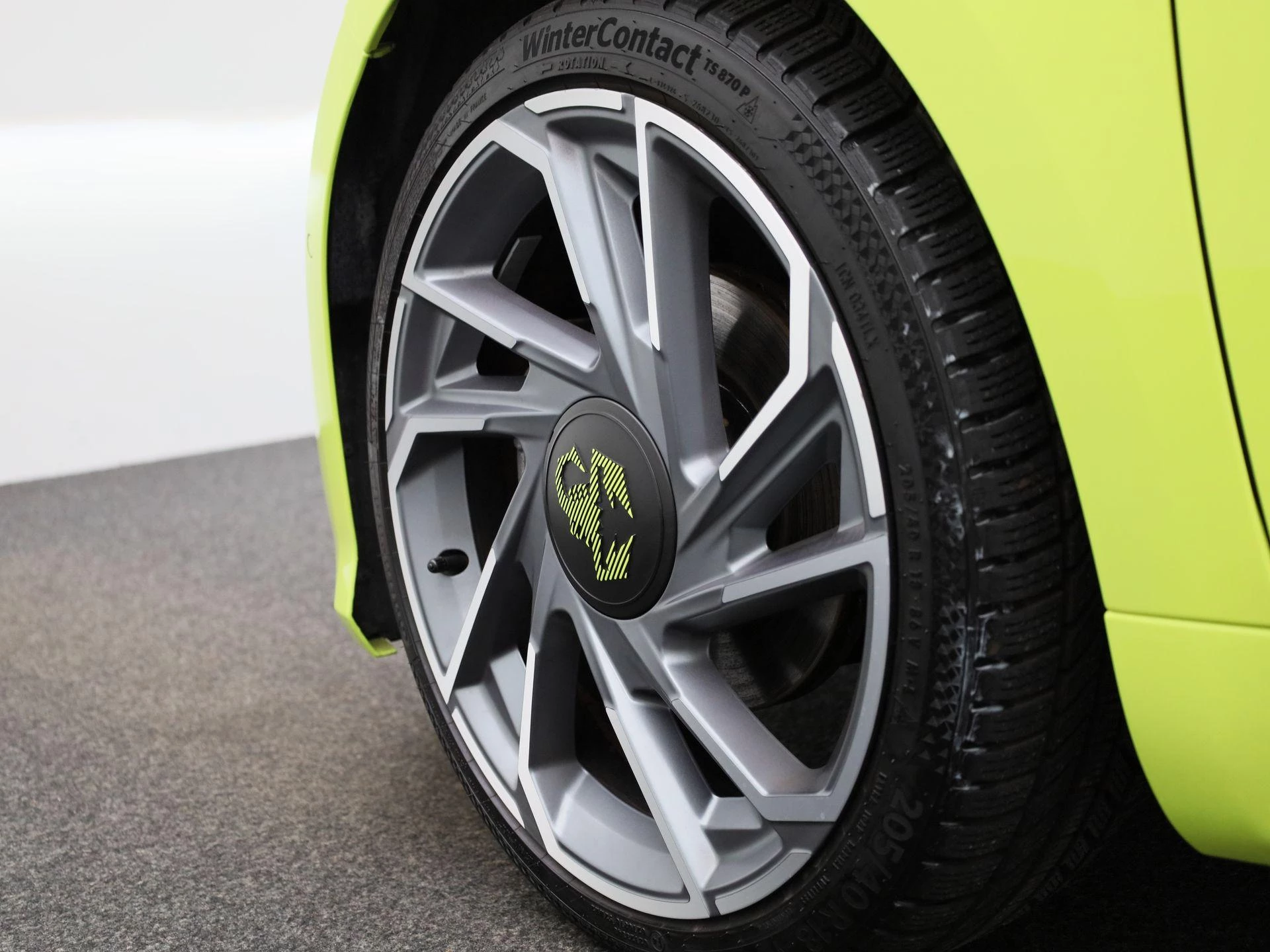 Abarth-500C-image-42