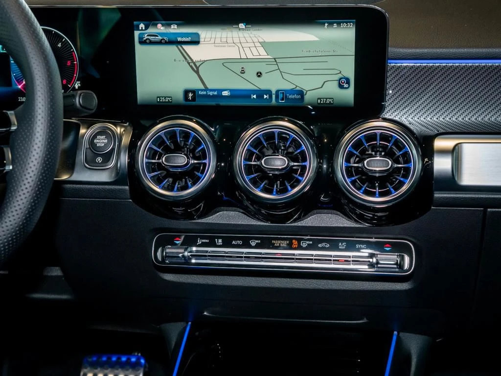 Mercedes-Benz-GLB 200 d-image-9