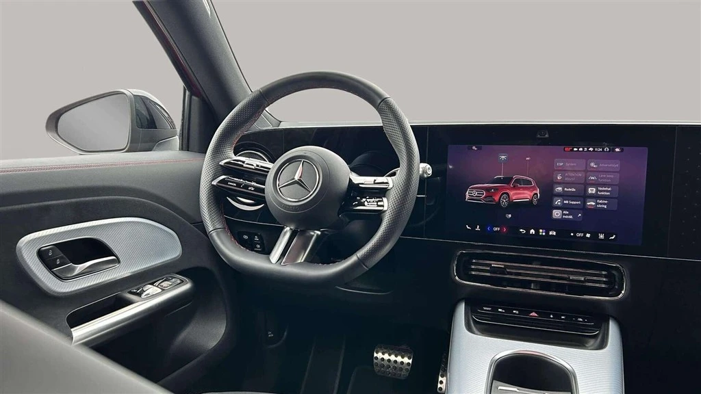 Mercedes-Benz-GLB-image-12