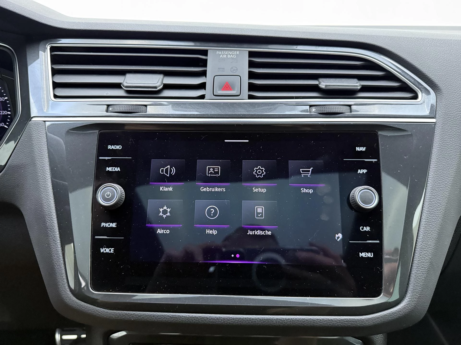 Volkswagen-Tiguan-image-25