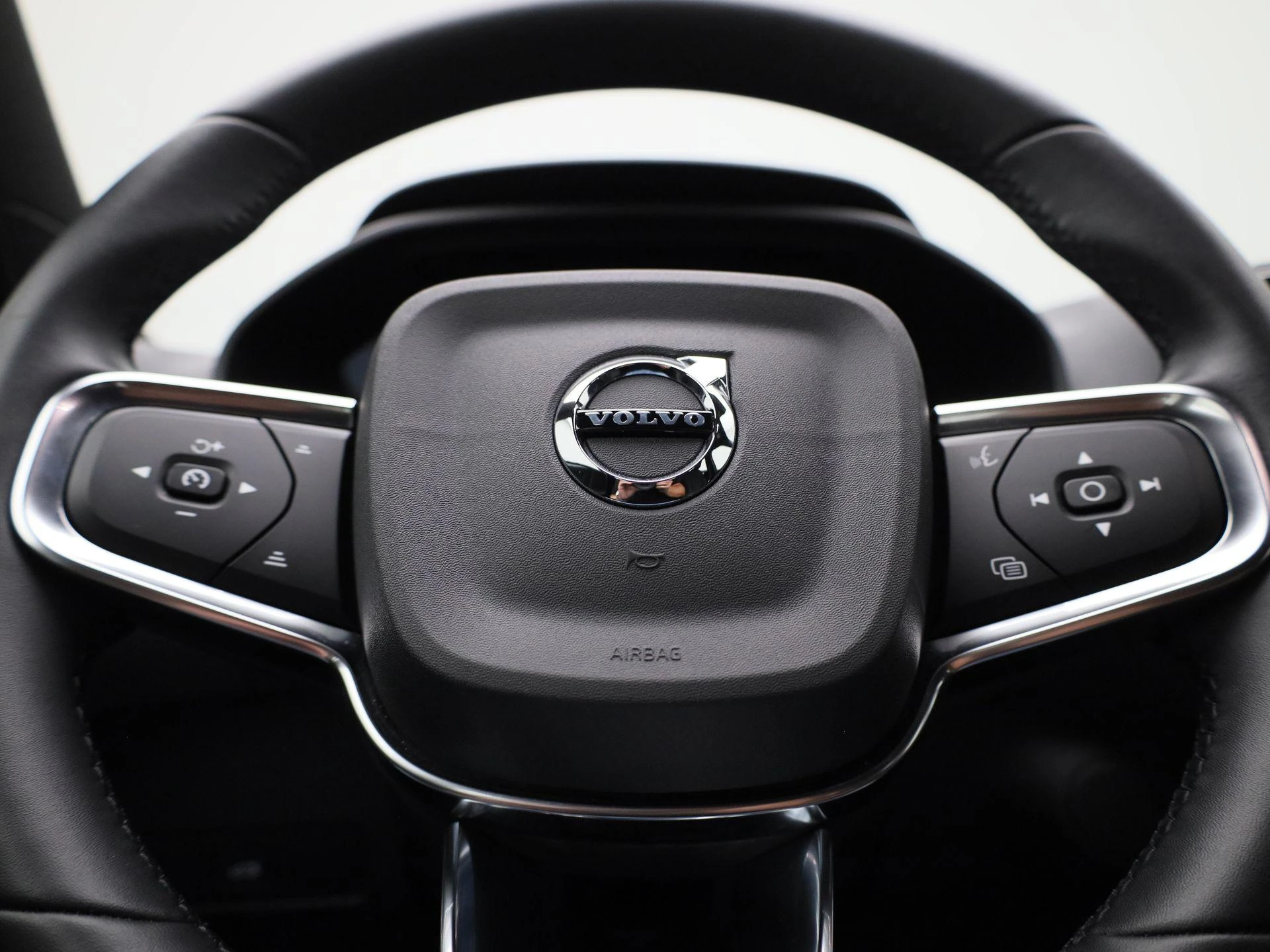 Volvo-XC40-image-27