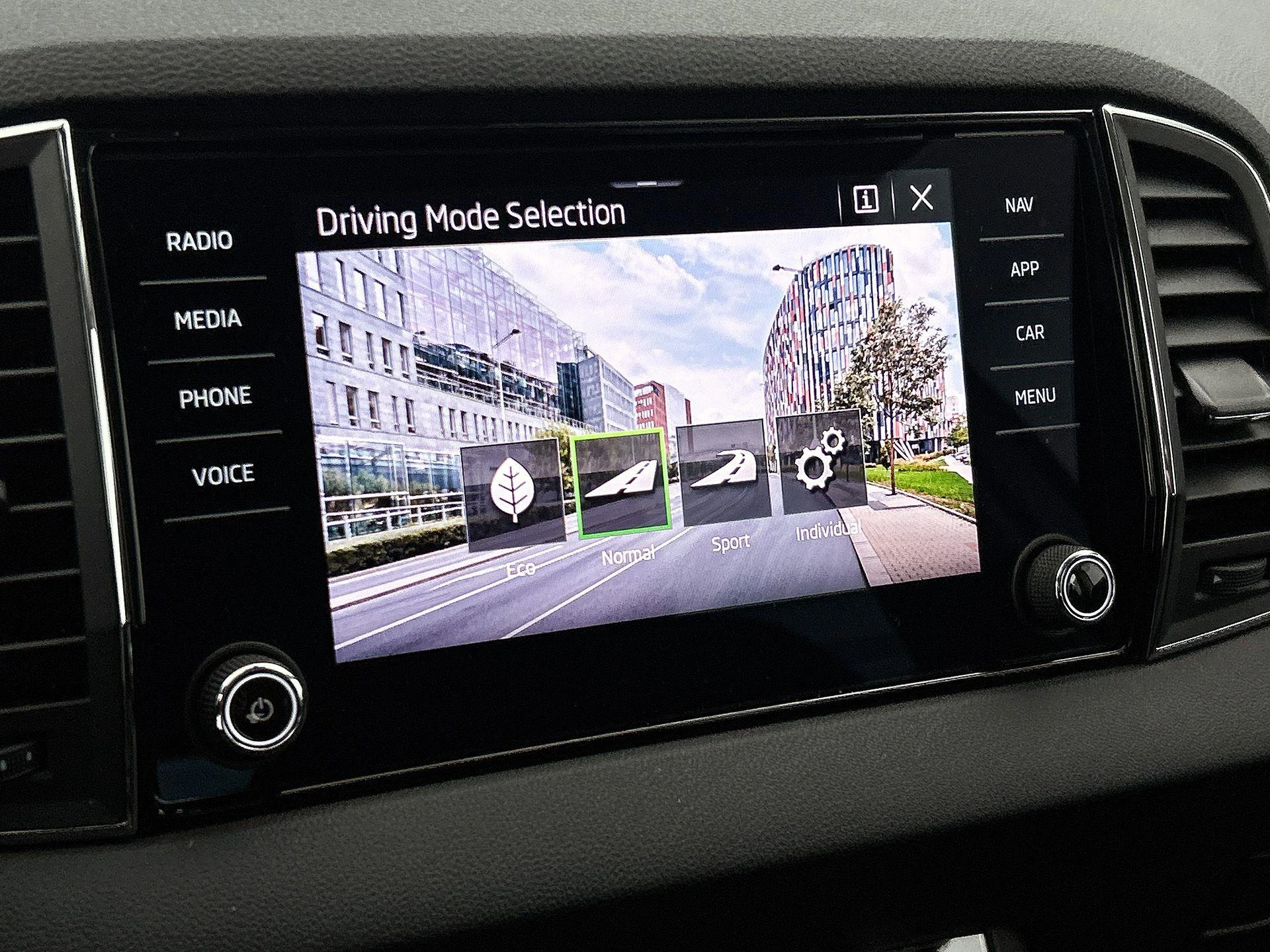 Škoda-Karoq-image-14