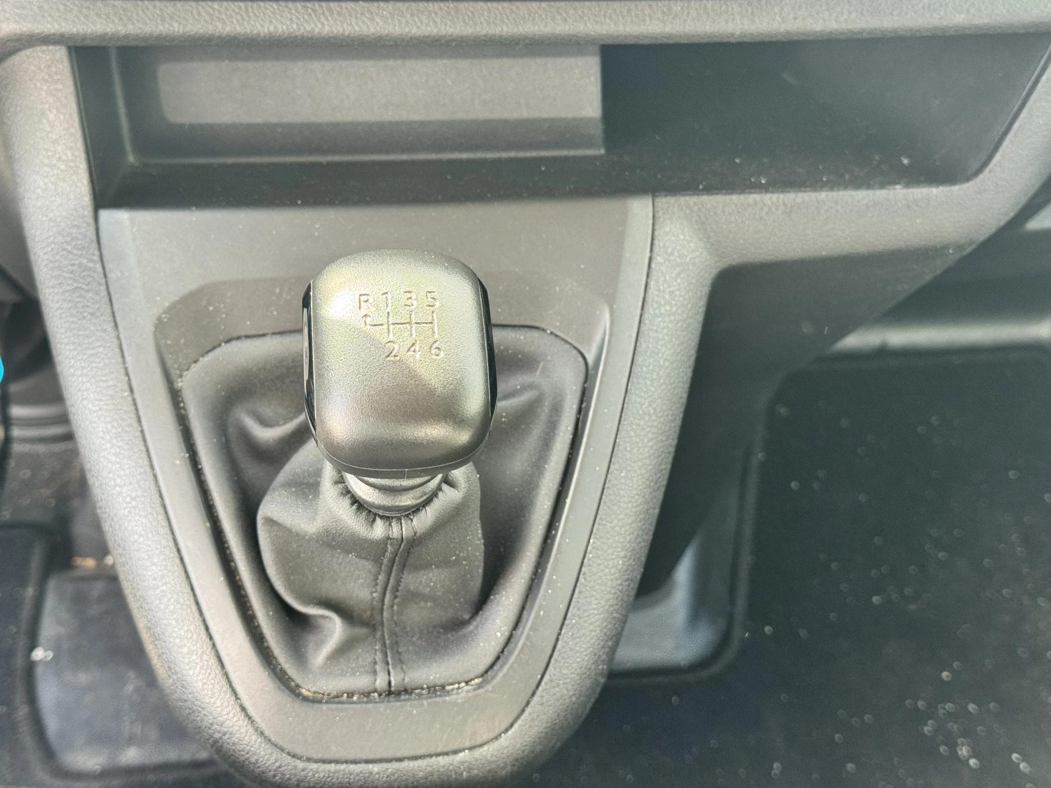Peugeot-Expert-image-9