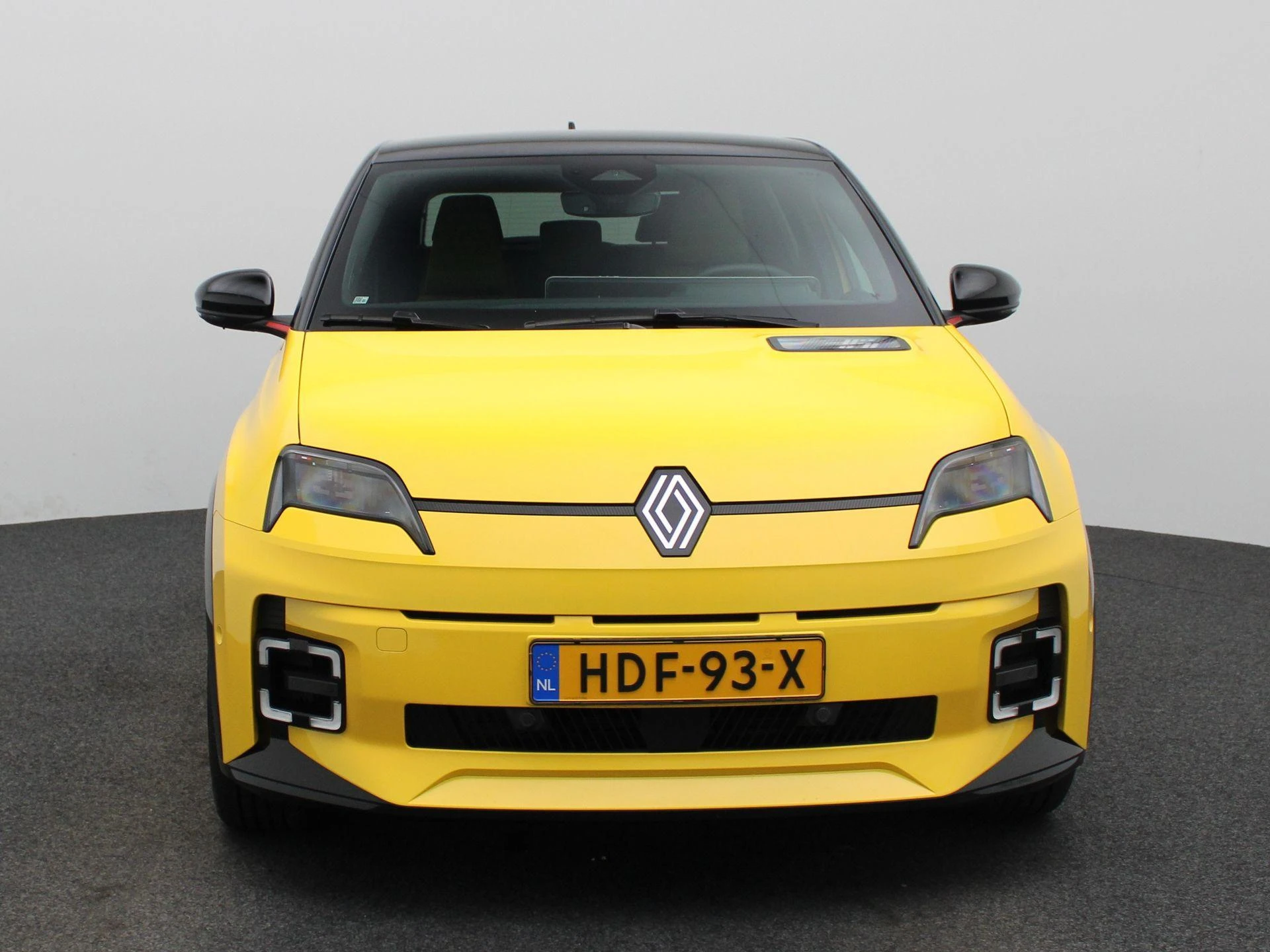 Renault-5-image-2