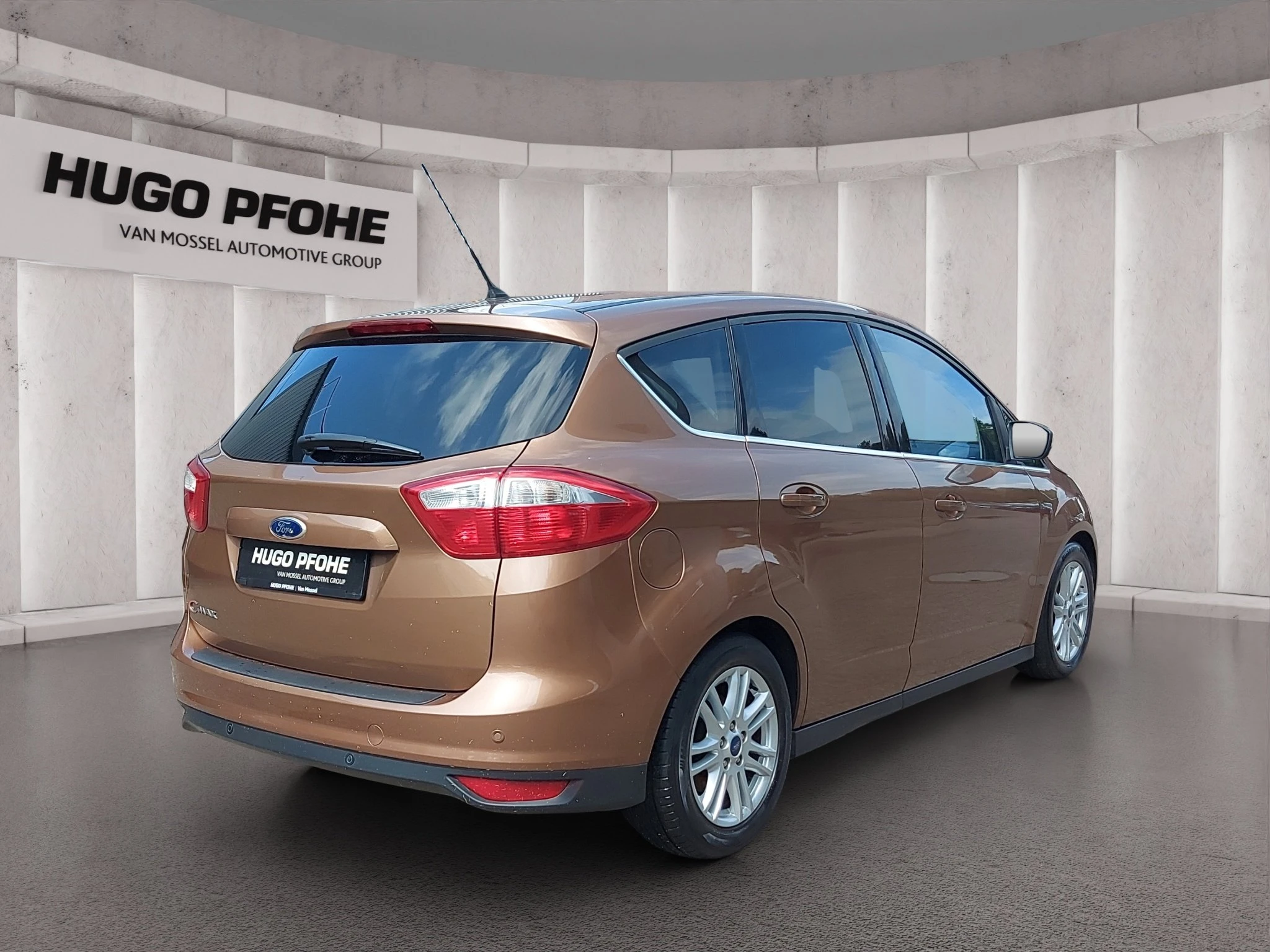Ford-C-MAX-image-4