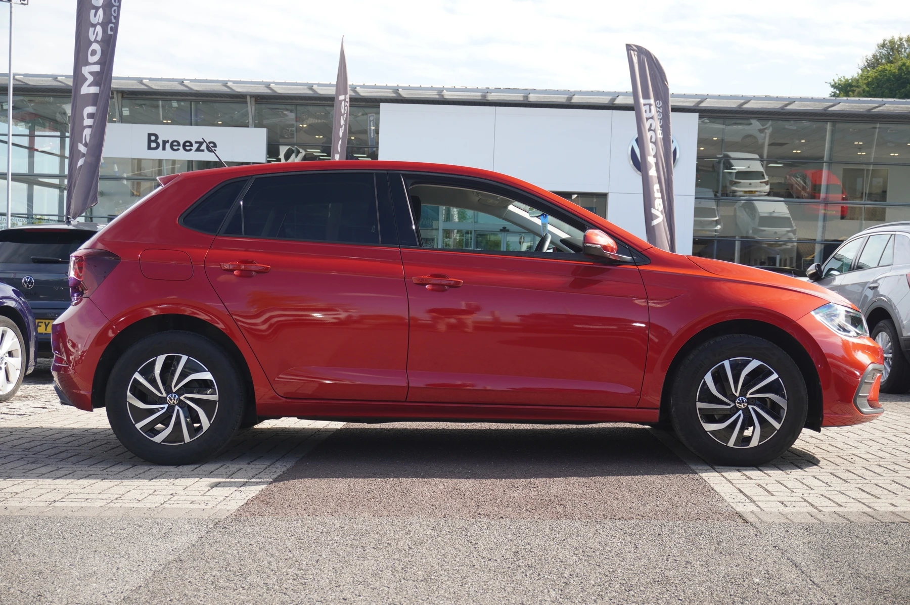 Volkswagen-Polo-image-3
