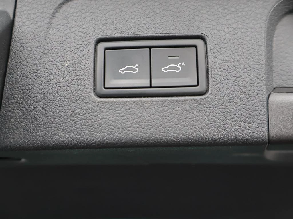 Volkswagen-Passat-image-17