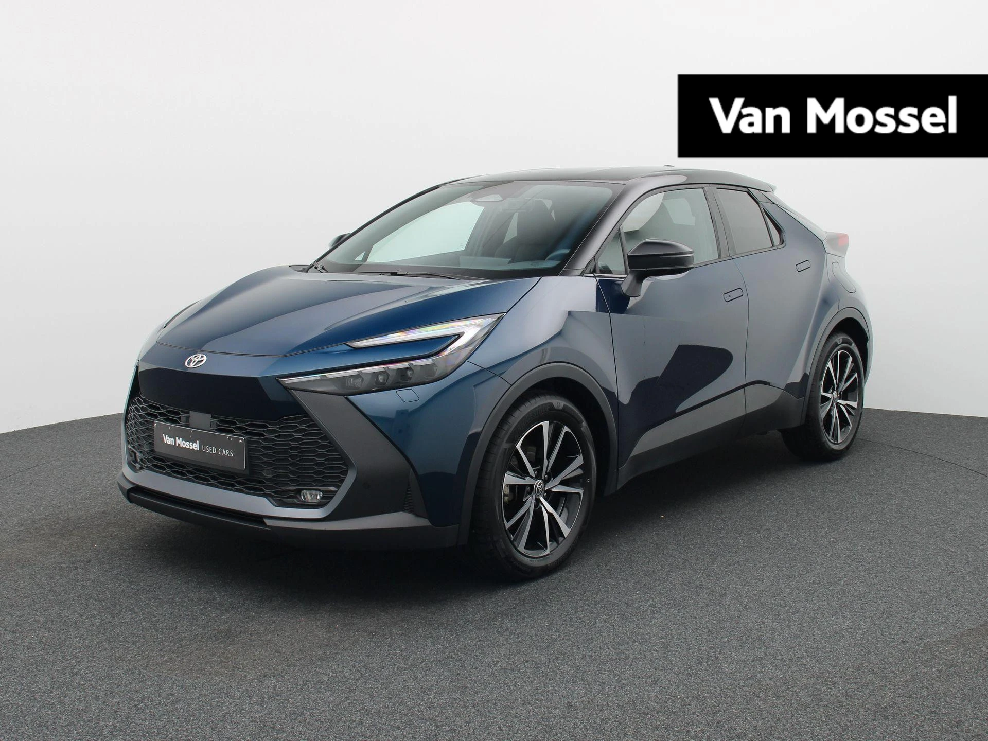 Toyota-C-HR-image-0