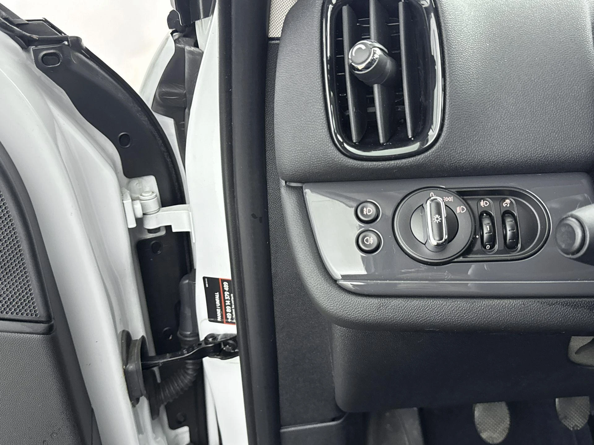 MINI-Countryman-image-18