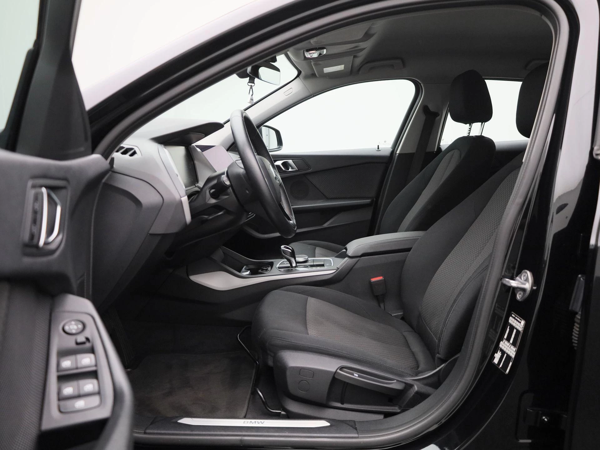BMW 1 Reeks Hatch 116iA Carplay | Zetelverwarming | LED | Cruise