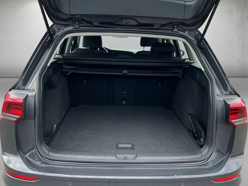 Volkswagen Golf VIII Variant 1.0 TSI Life *Navi*APP*