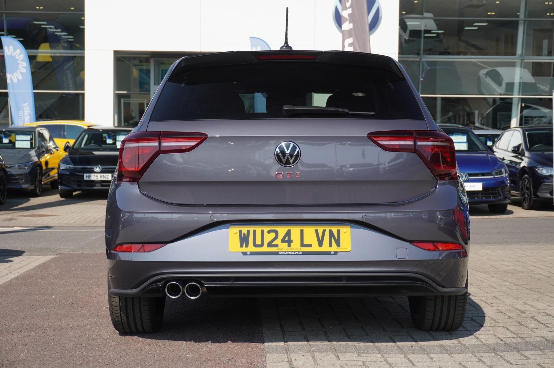 Volkswagen-Polo-image-14