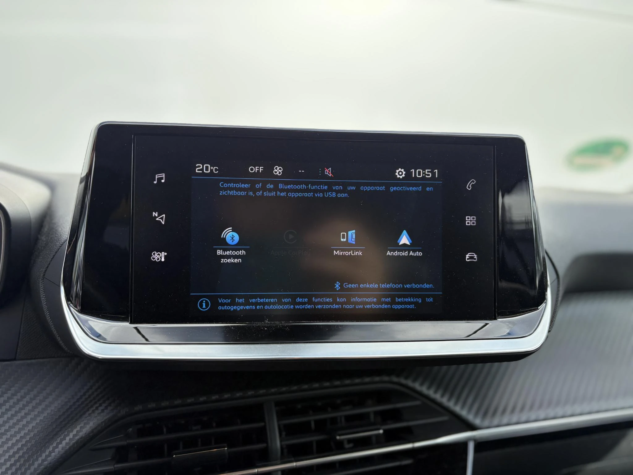 Peugeot-208-image-17