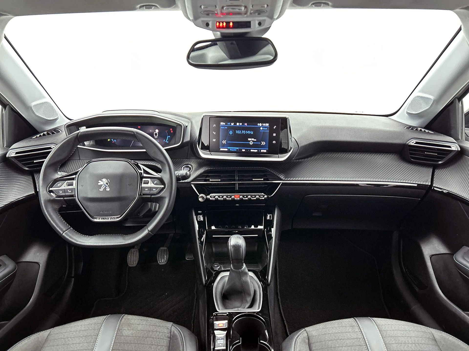 Peugeot-208-image-22