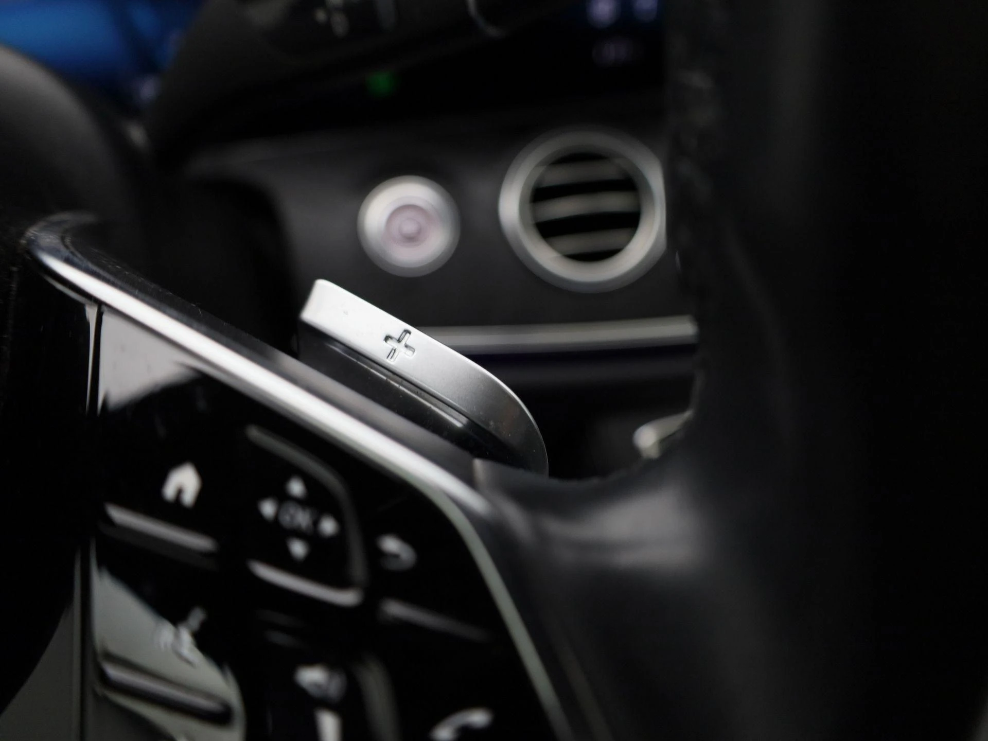 Mercedes-Benz-Classe E-image-25