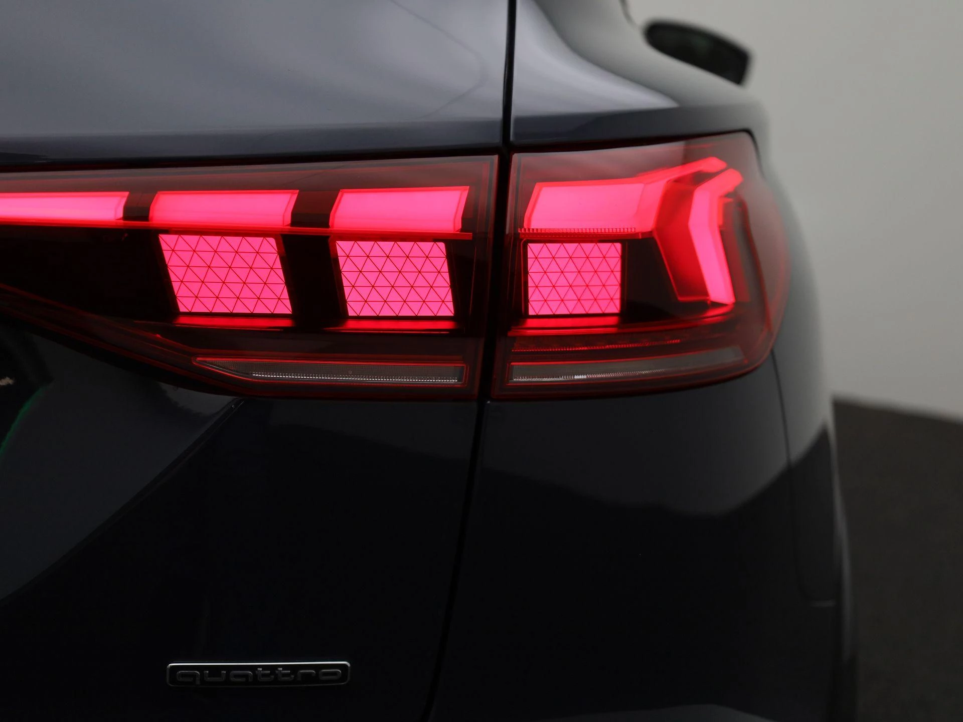 Audi-Q6 e-tron-image-50
