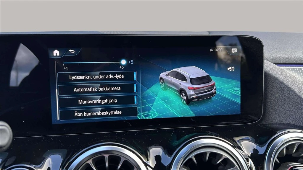 Mercedes-Benz-EQA-image-19