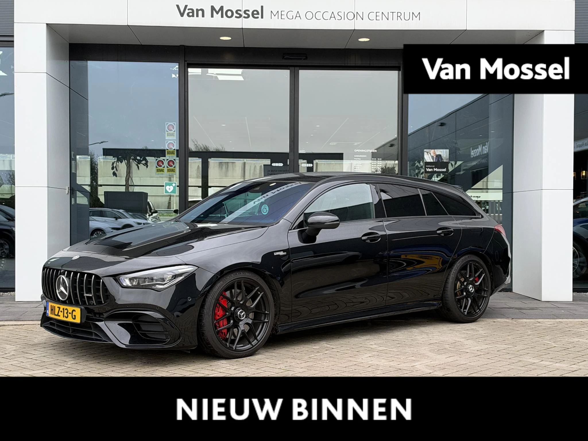 Mercedes-Benz-CLA-image-0