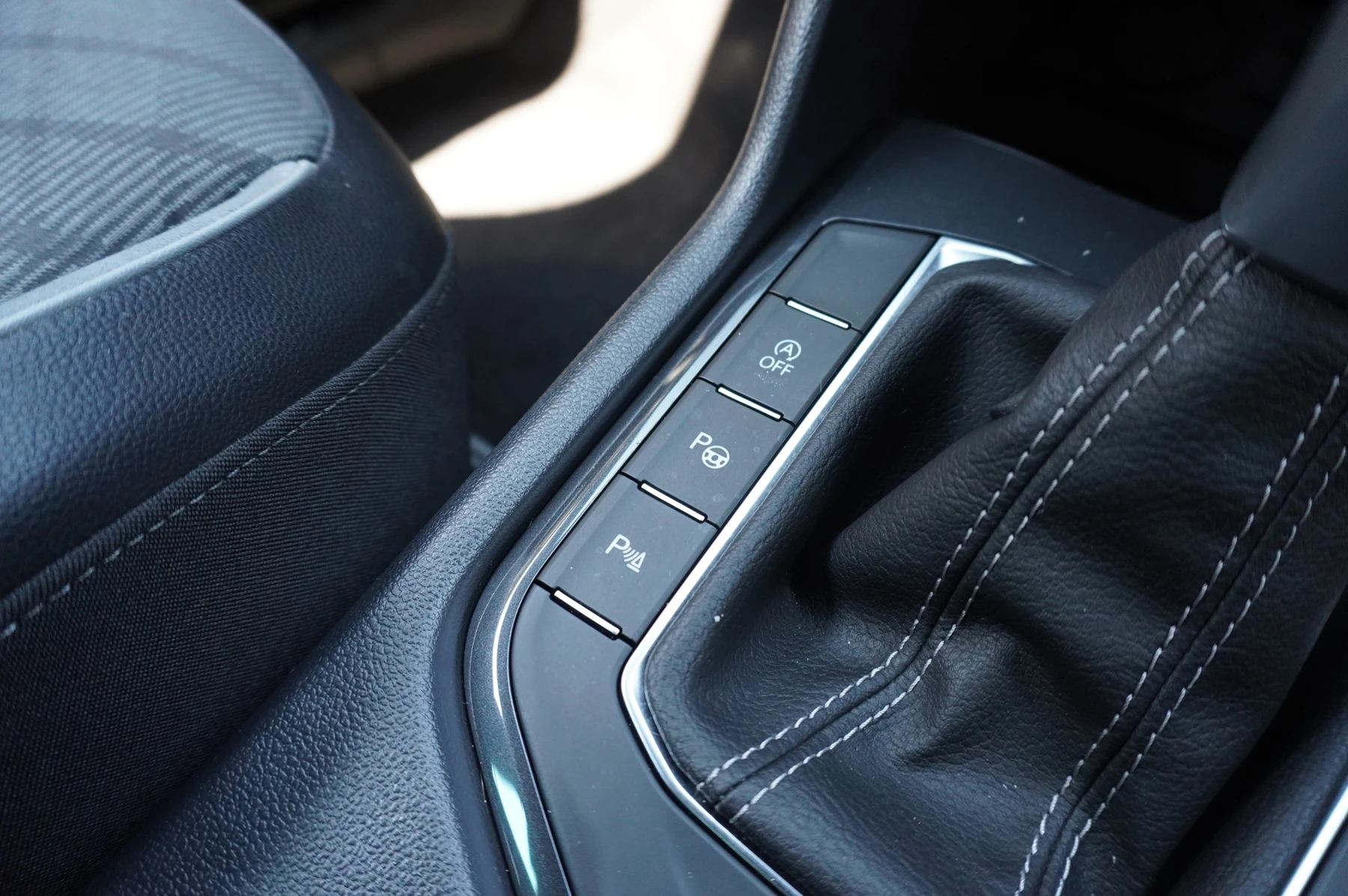 Volkswagen-Tiguan-image-26