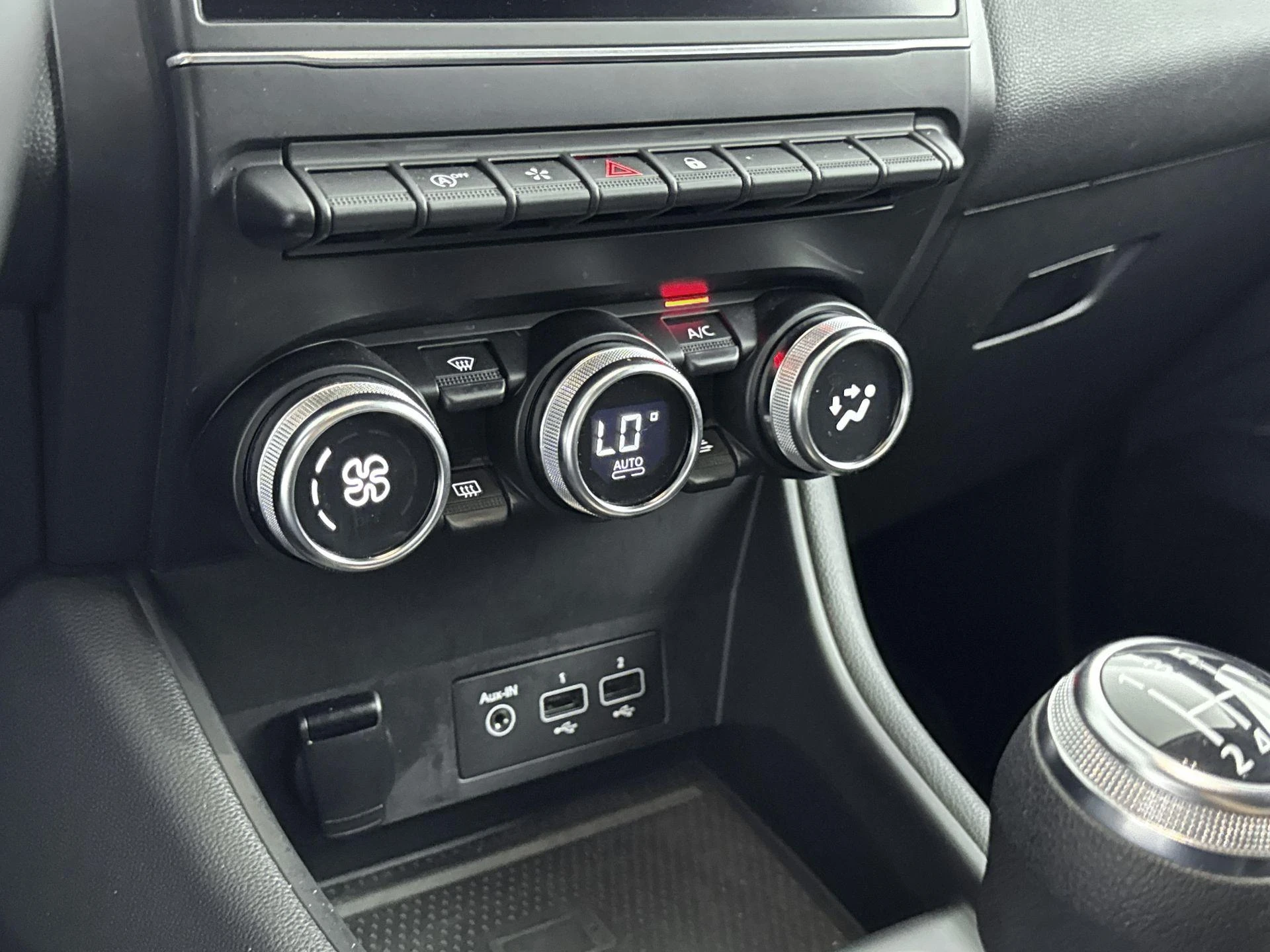 Renault-Captur-image-14