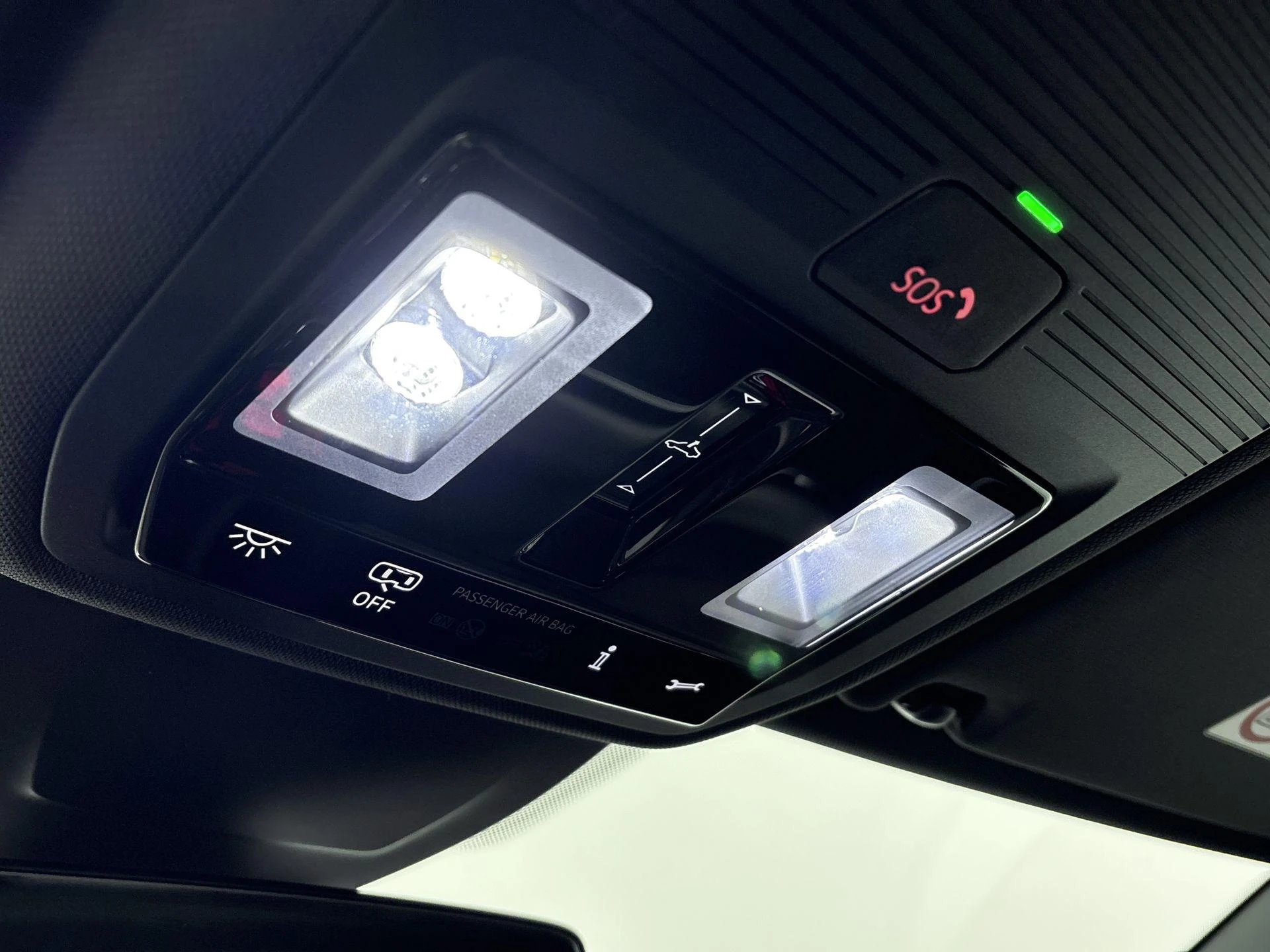 Volkswagen-Golf-image-12