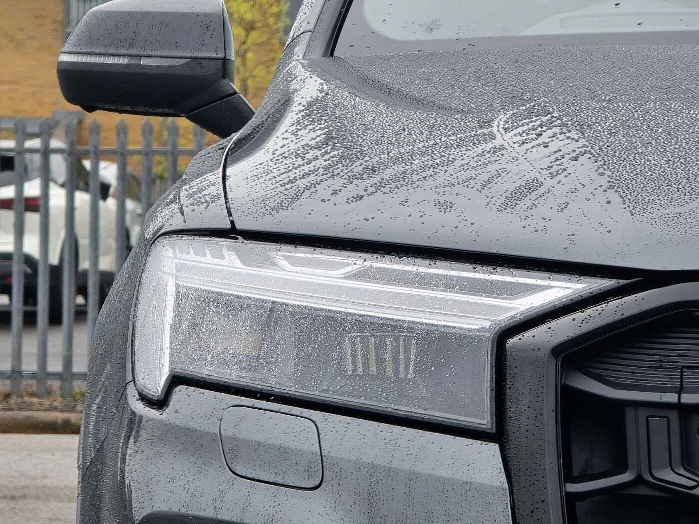 Audi-Q7-image-12