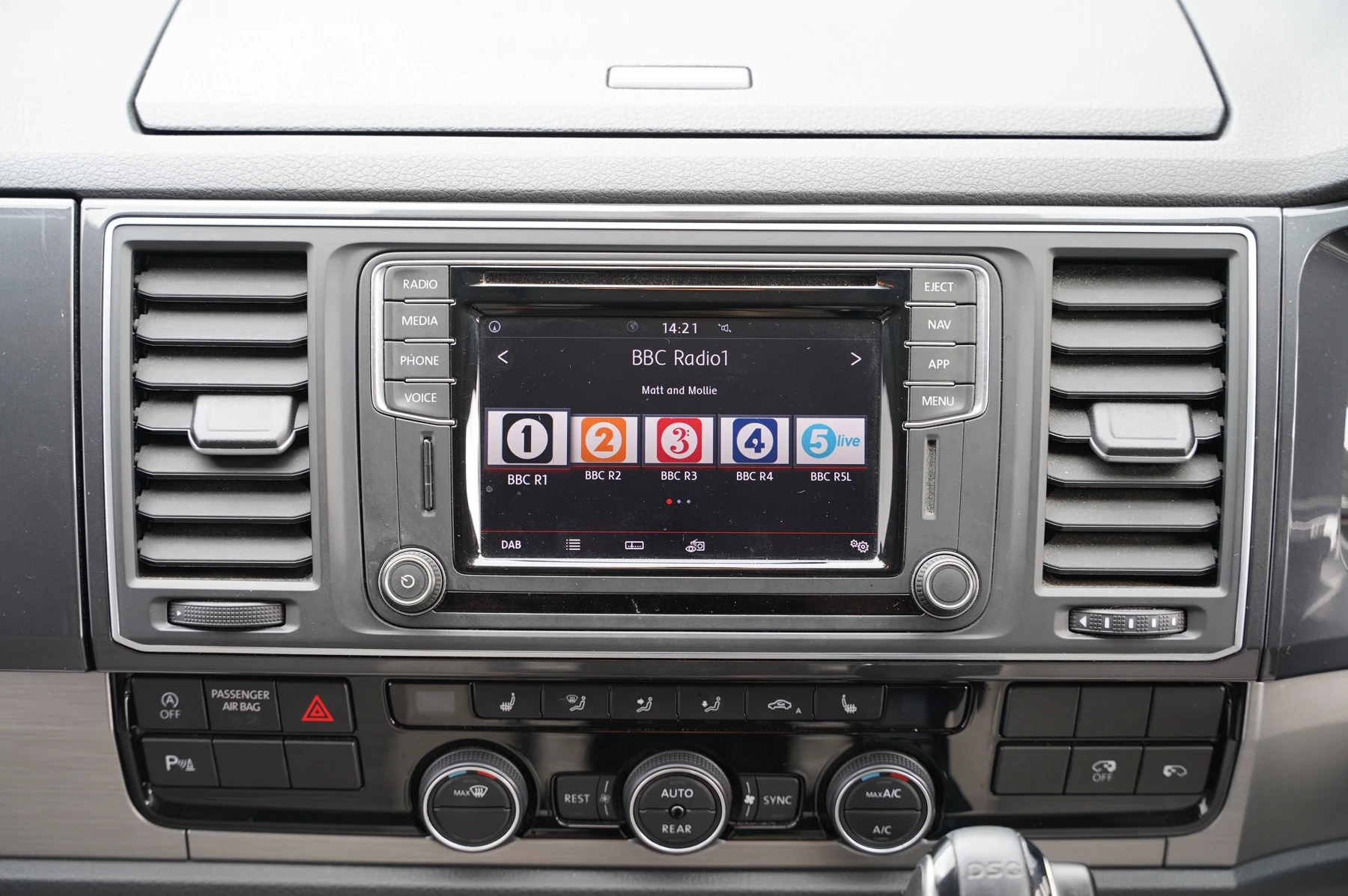 Volkswagen-California-image-23