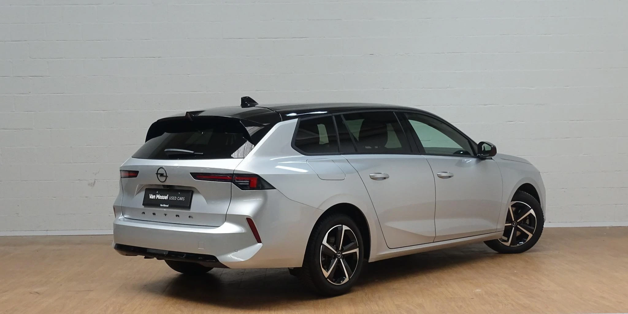Opel-Astra-image-2