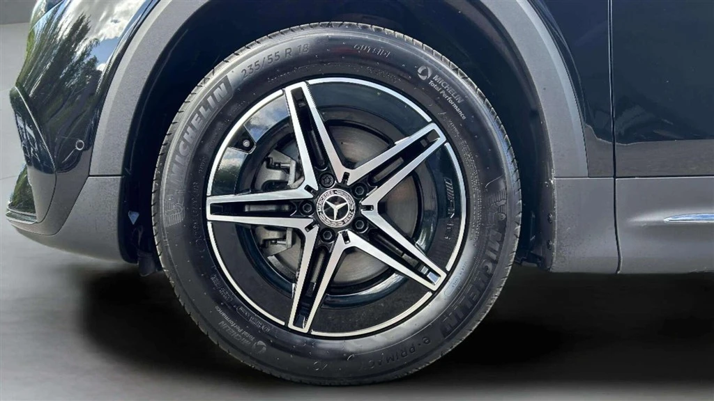 Mercedes-Benz-EQB-image-8