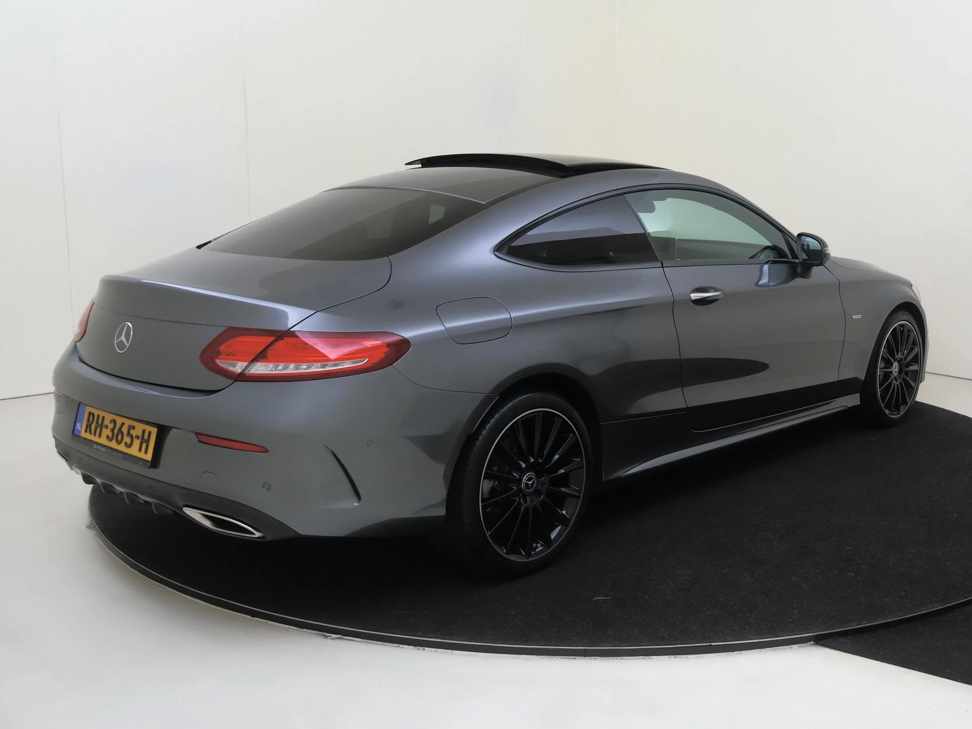 Mercedes-Benz C-Klasse Coupé 200 Premium Plus