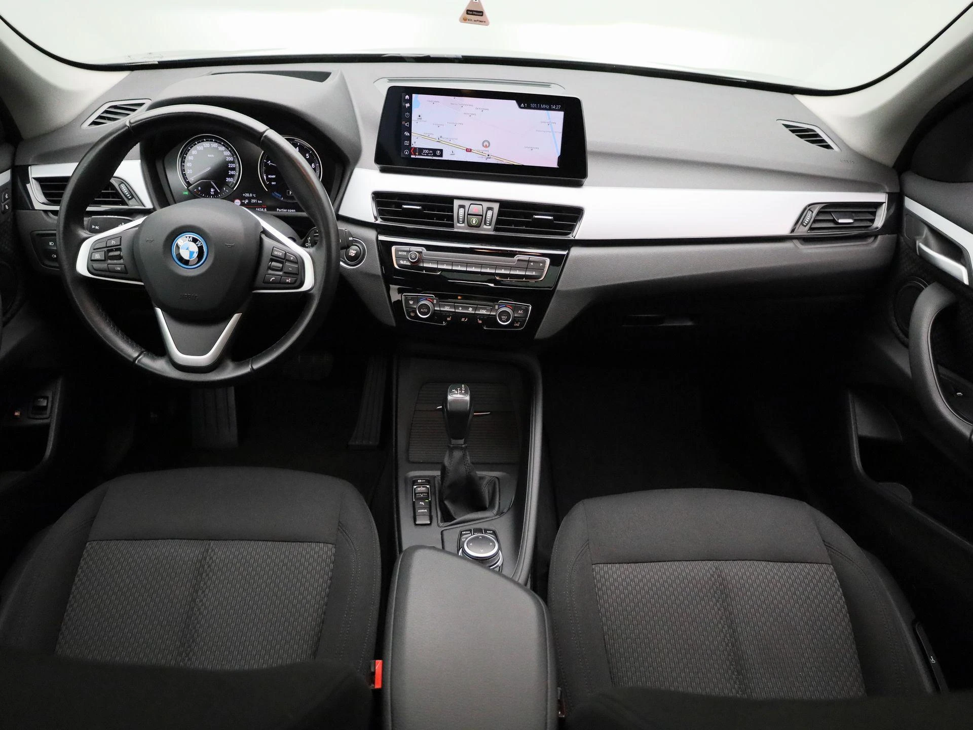 BMW-X1-image-8