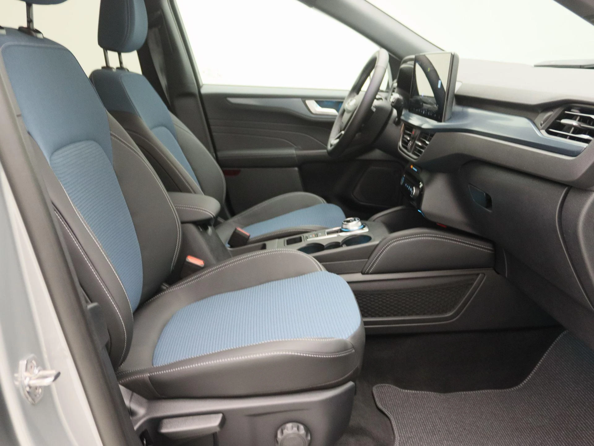 Ford-Kuga-image-25