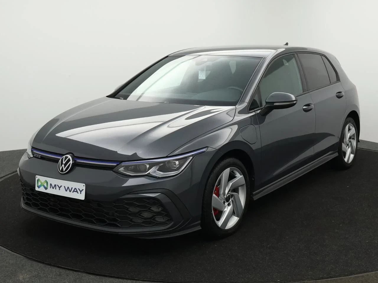 Volkswagen-Golf-image-0