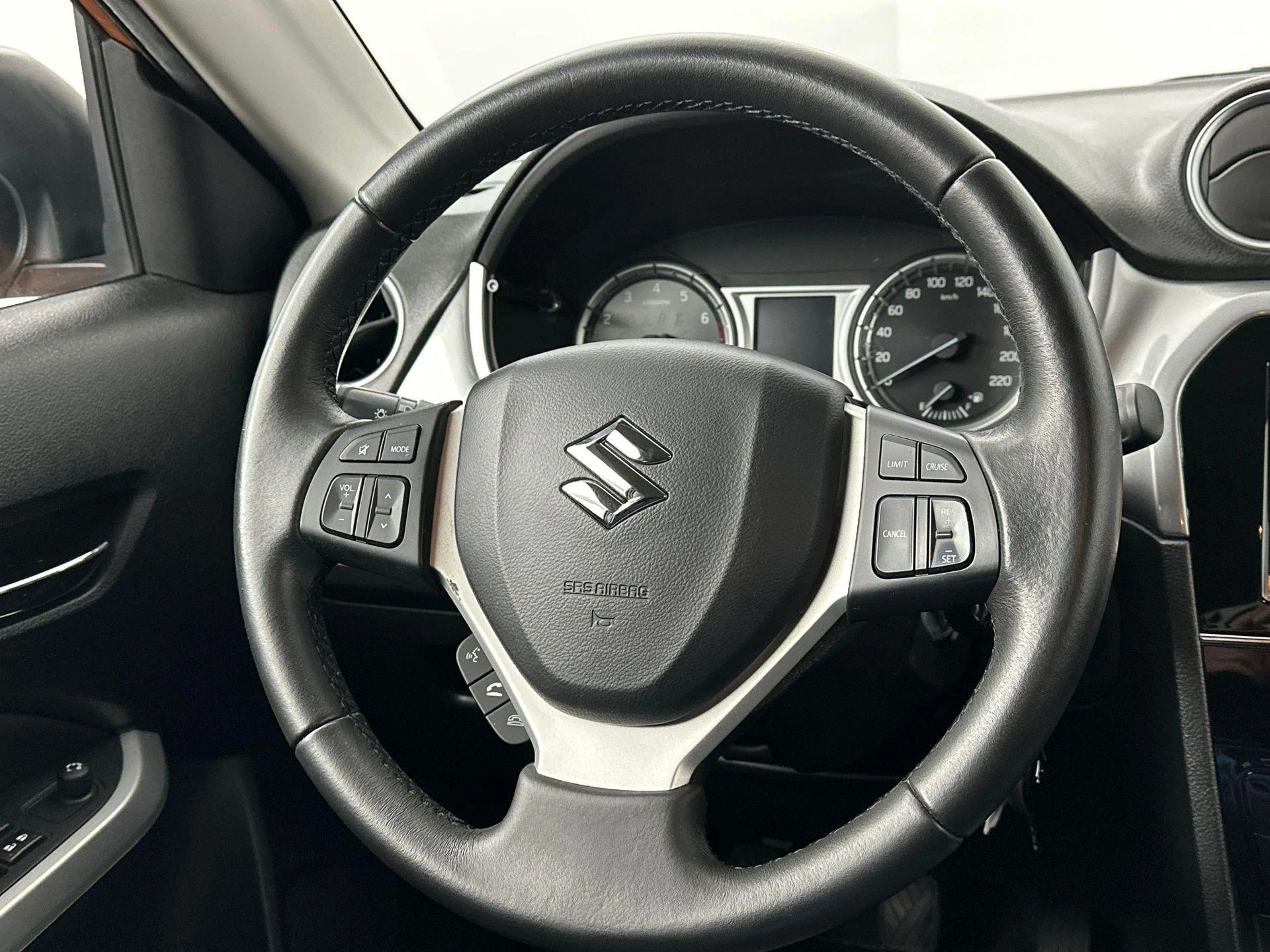 Suzuki-Vitara-image-13