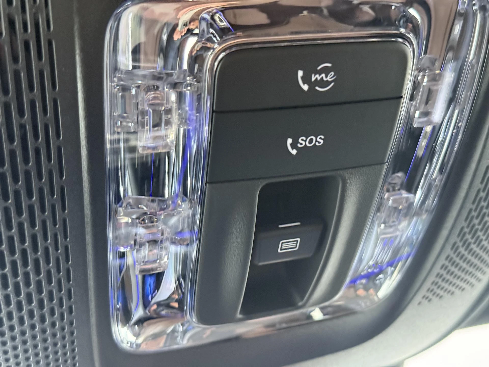 Mercedes-Benz-GLA-image-24