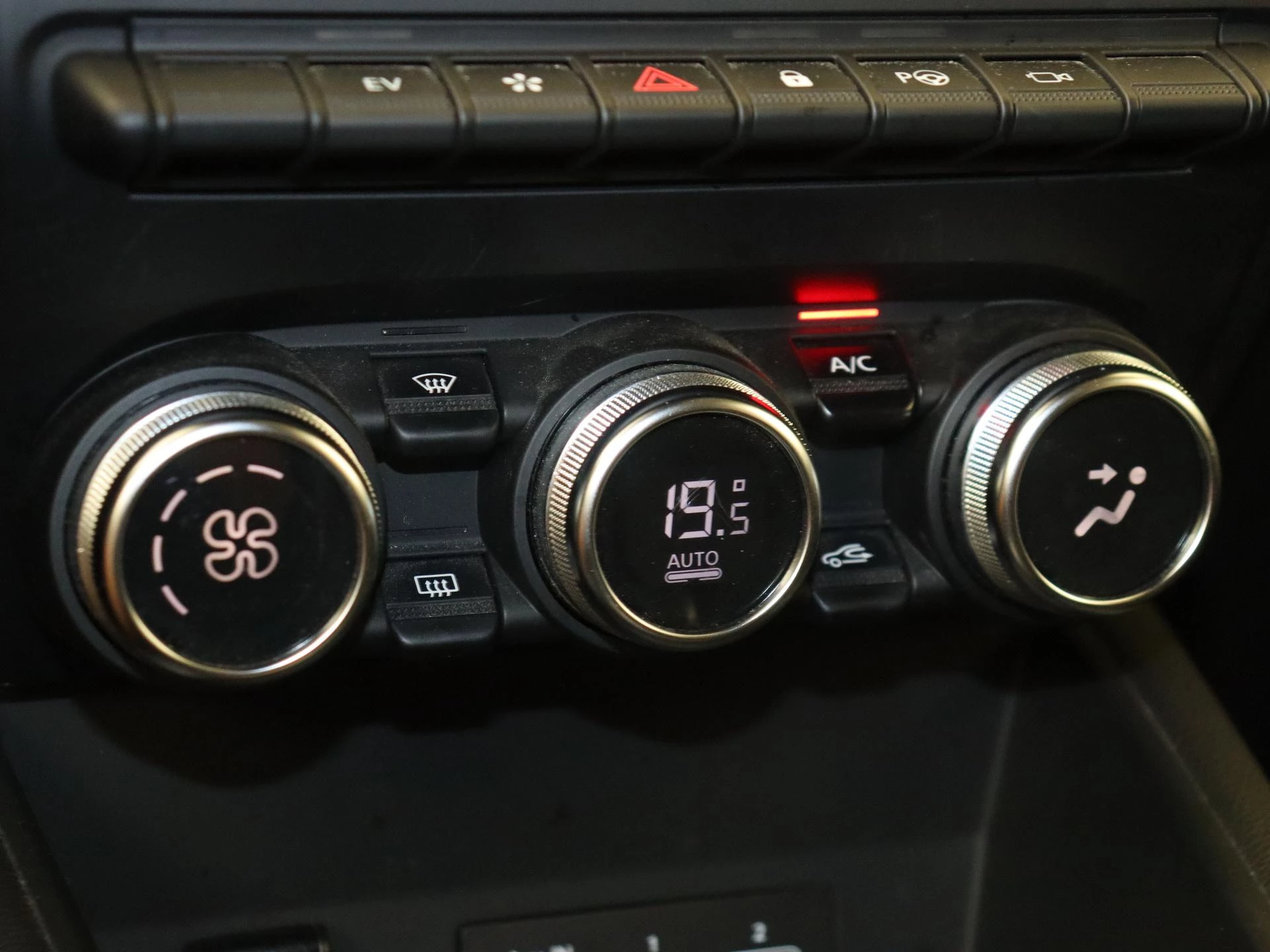Renault-Captur-image-18