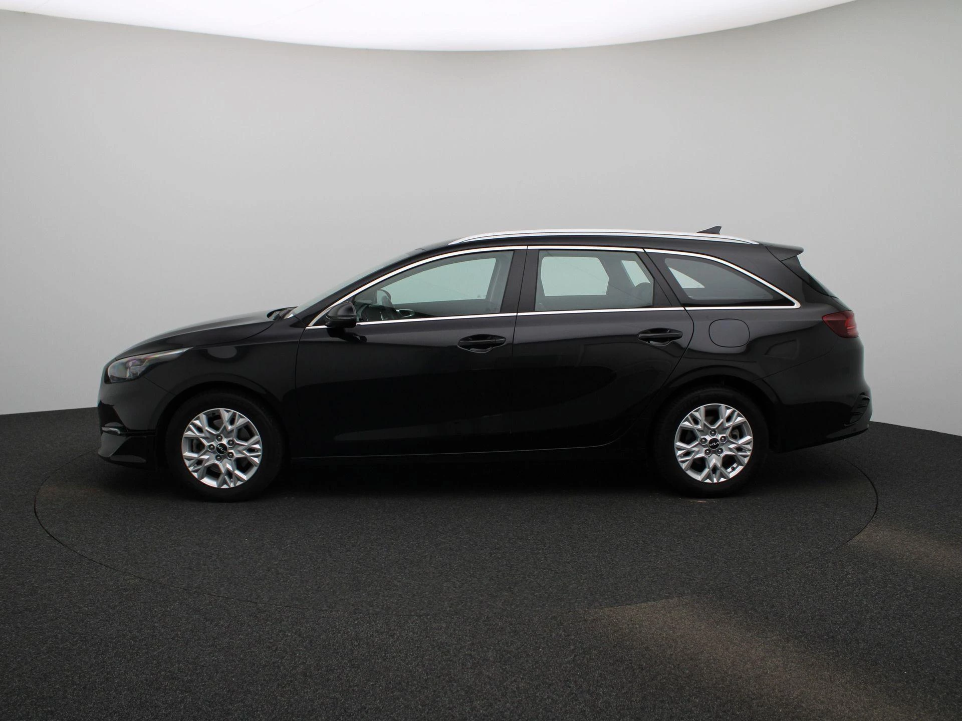 Kia-Ceed Sportswagon-image-4