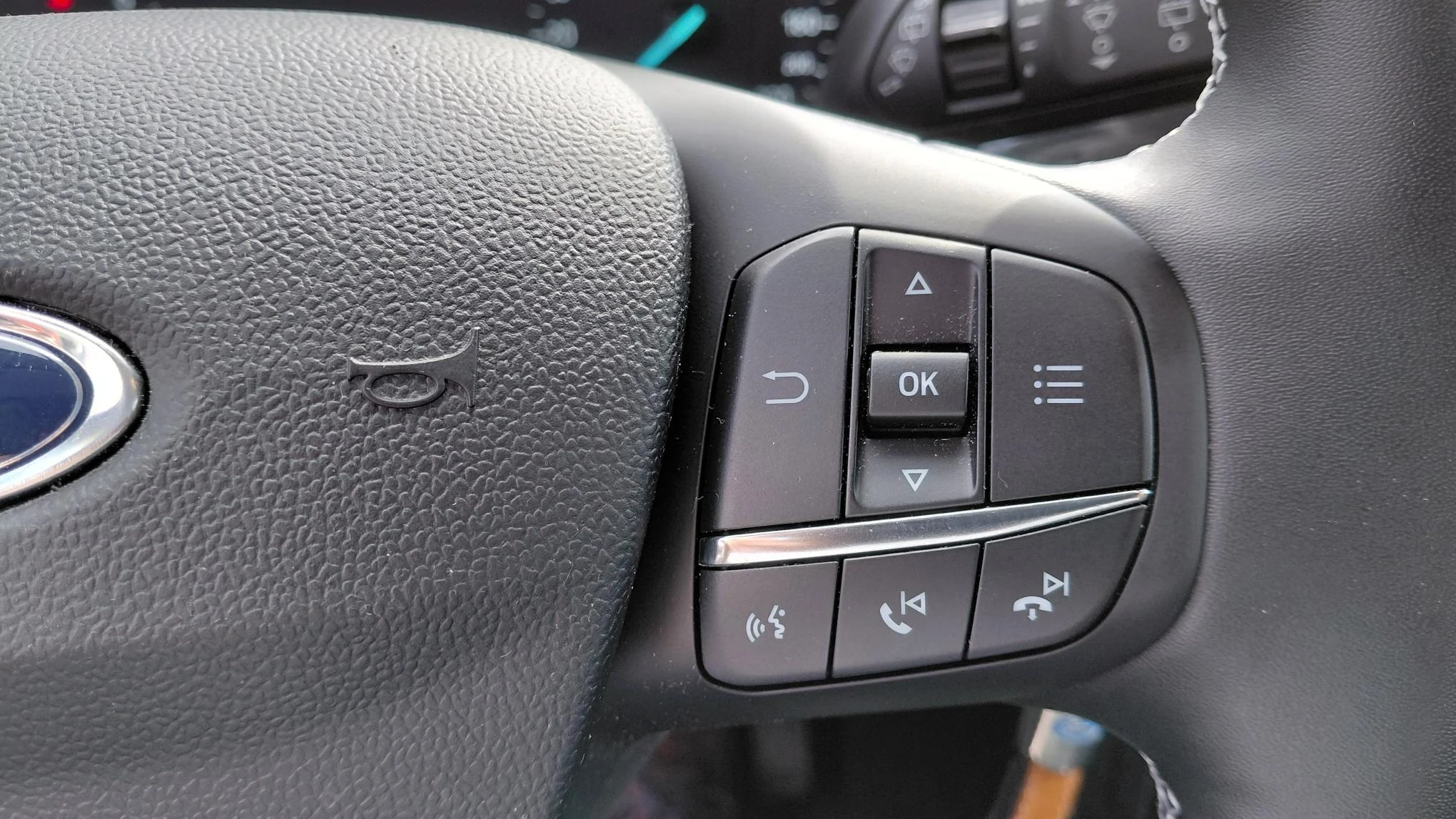 Ford-Puma-image-19