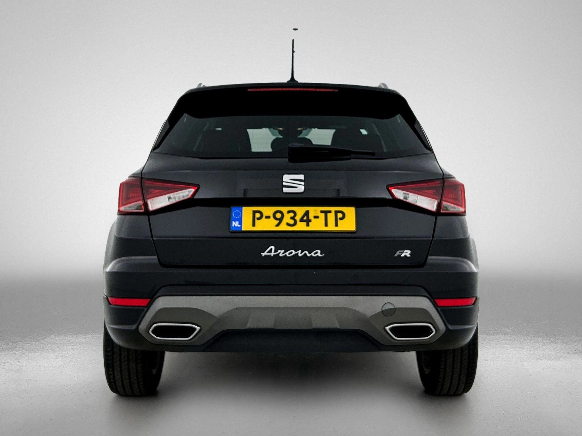 SEAT-Arona-image-2