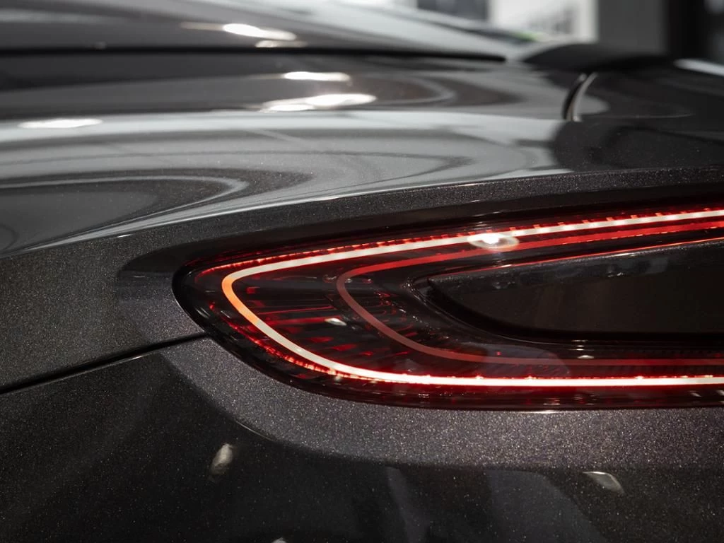 Aston Martin DB12 Coupe Aston Martin Hamburg