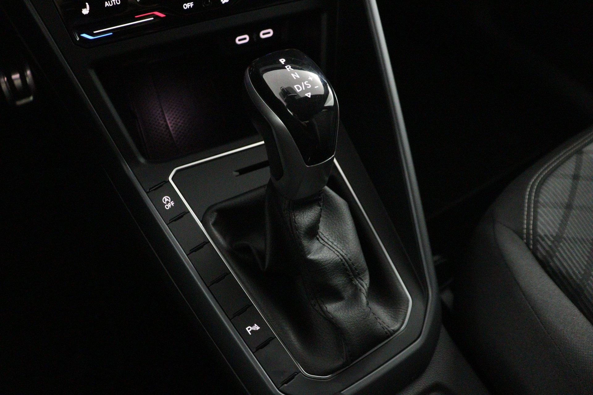 Volkswagen-Polo-image-57