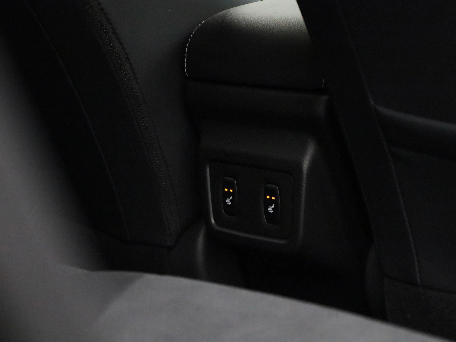 Mitsubishi-Eclipse Cross-image-44