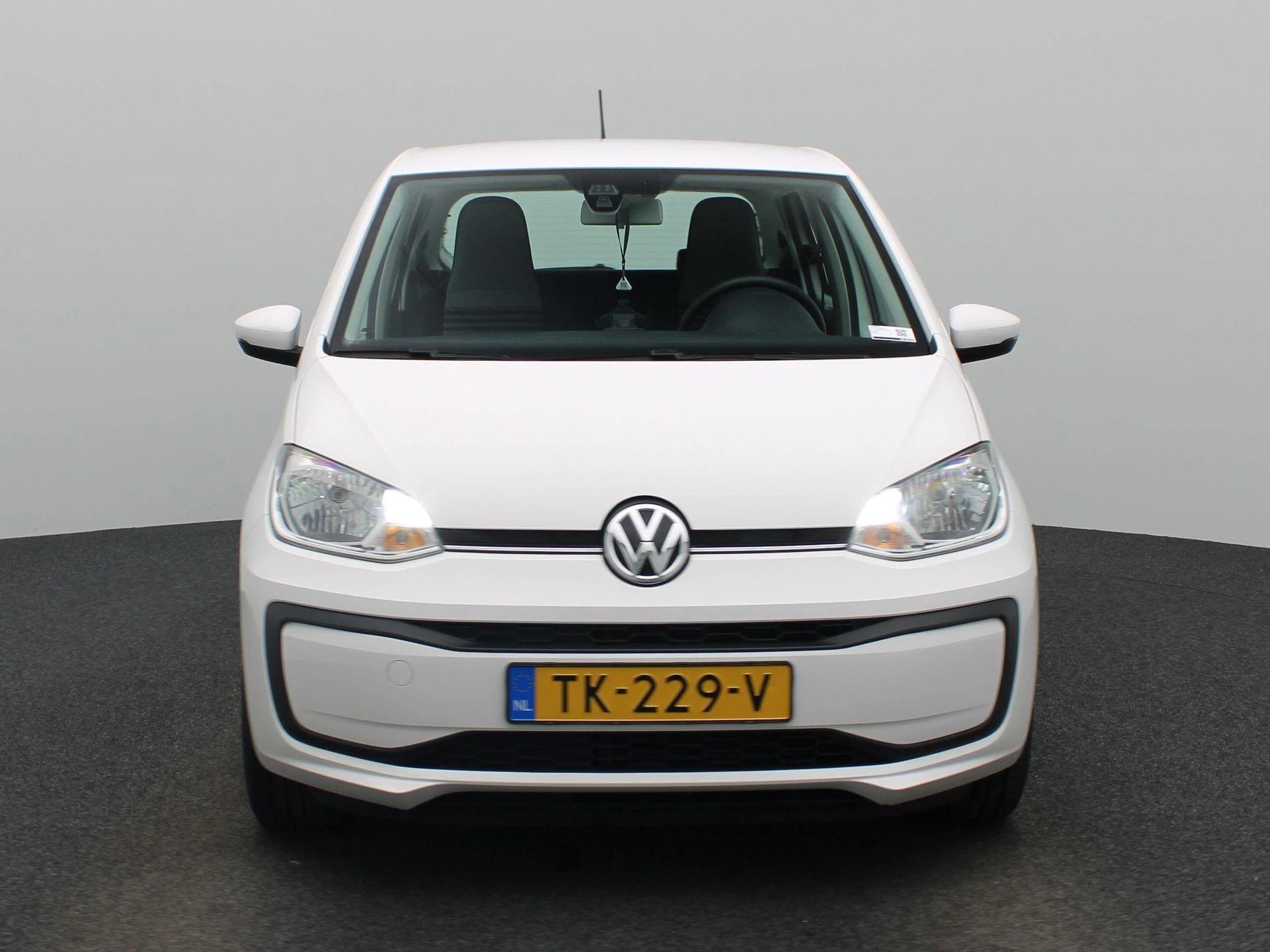 Volkswagen-up!-image-2