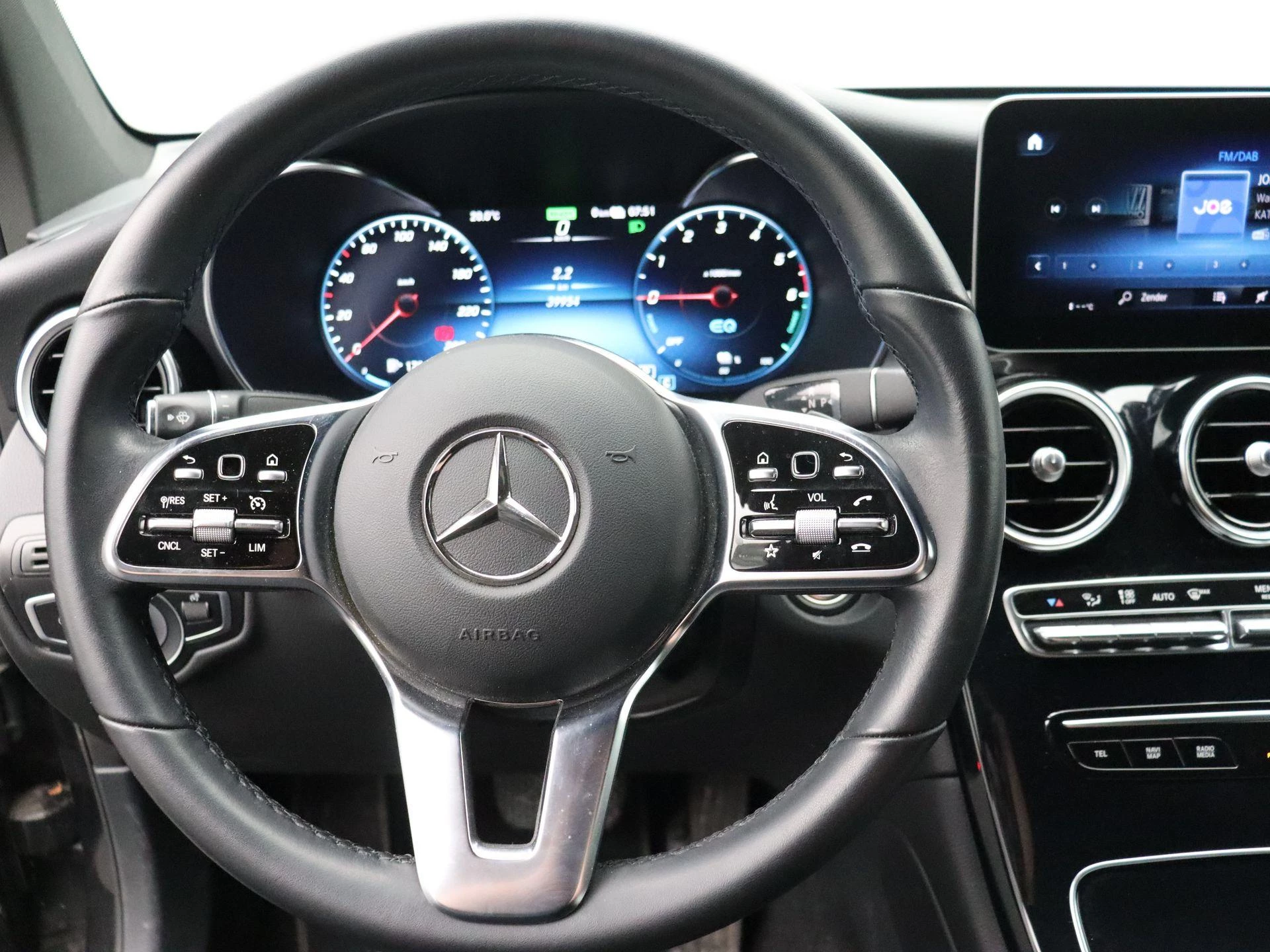 Mercedes-Benz GLC 300 de 4M Business Solution Coupé + LEDER + CARPLAY +