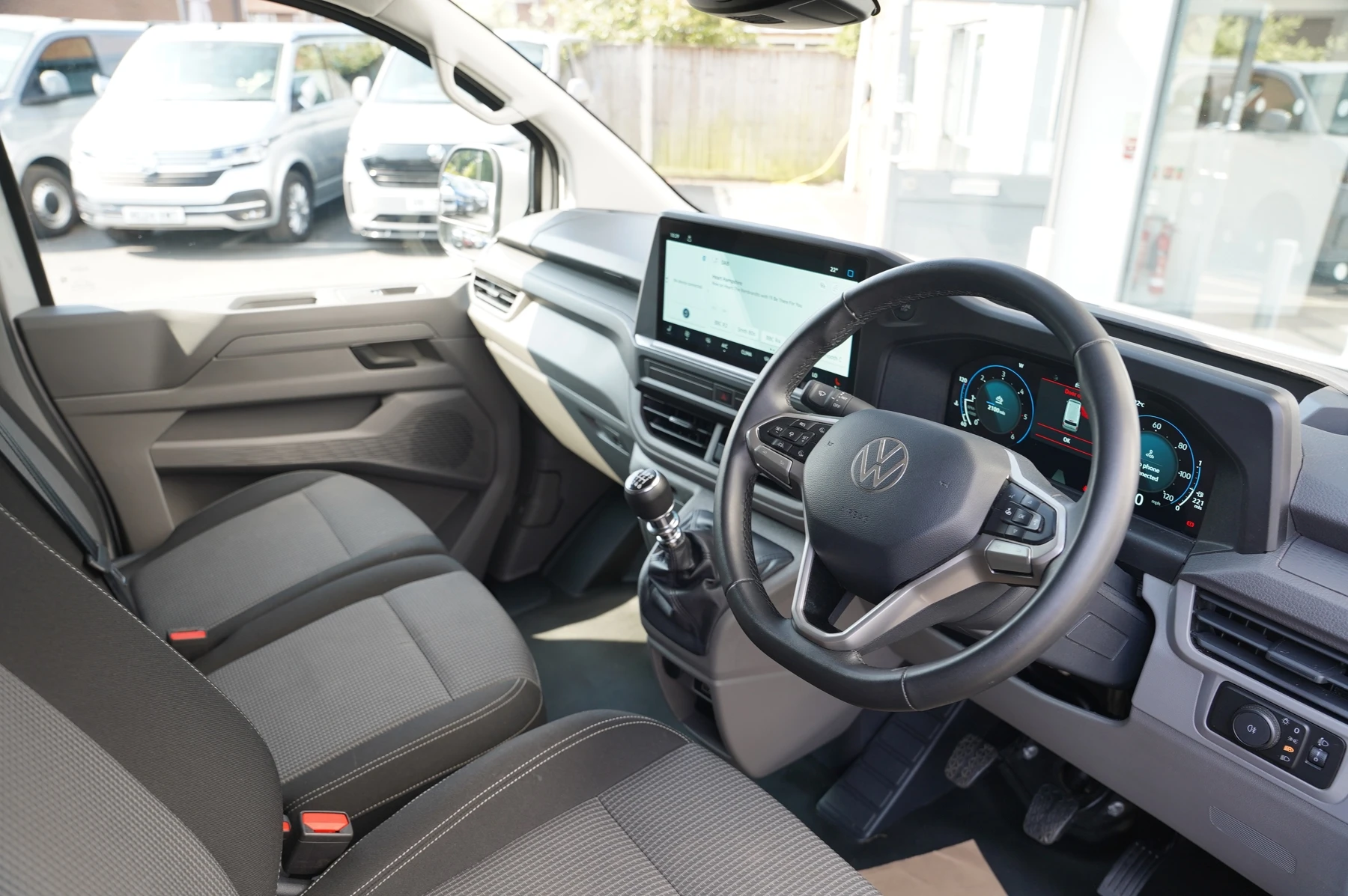 Volkswagen-Transporter-image-5
