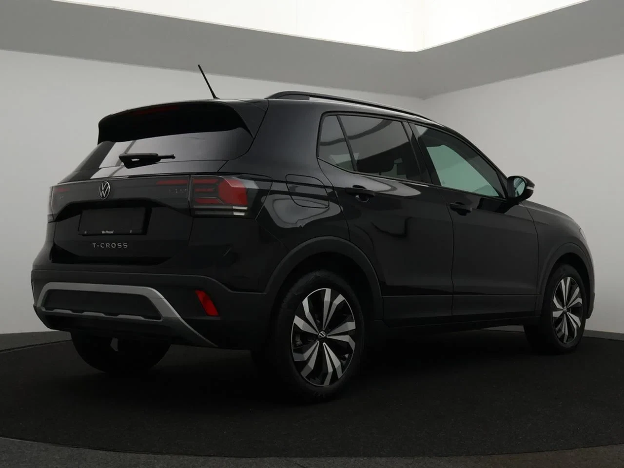 Volkswagen-T-Cross-image-1