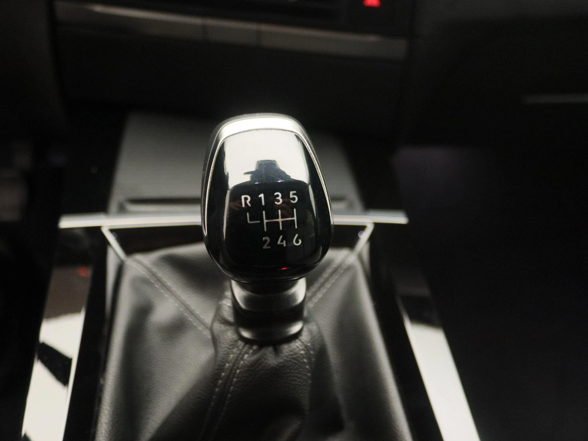 Opel-Astra-image-9