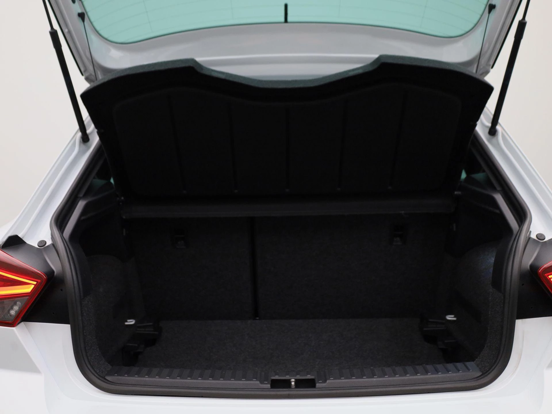SEAT-Ibiza-image-13
